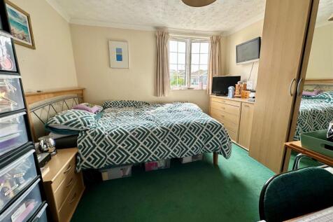 Bedroom One 1.jpg