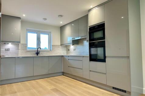 Kitchen 1.1.jpg