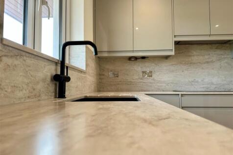 Quartz worktop.jpg