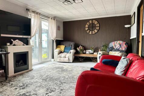 Living Room.jpg