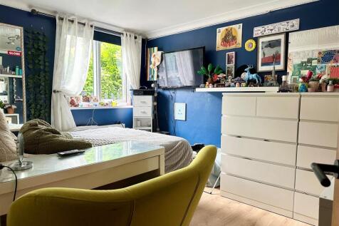 Bedroom Two.jpg