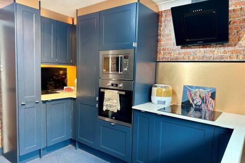 Kitchen 3.jpg