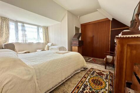 Bedroom One.jpg