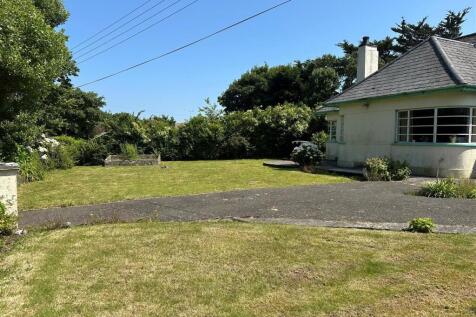 Front Garden.jpg