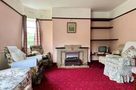 Living Room 1.jpg