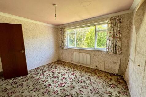 Bedroom One.jpg