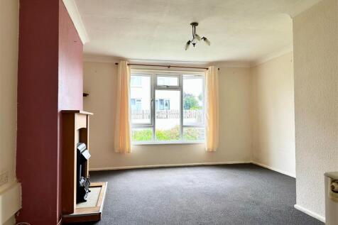 Living Room 2.jpg