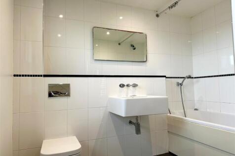 Bathroom.jpg