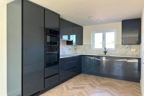 Kitchen 1.1.jpg