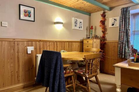 Dining Room.jpg