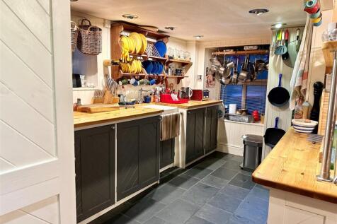 Kitchen 1.1.jpg