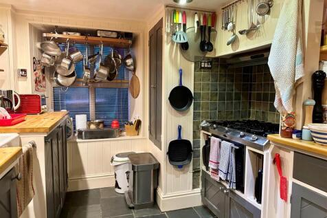 Kitchen 3.jpg