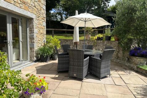 Front patio.jpg