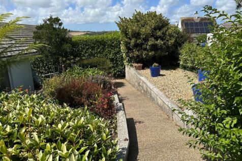 Front Garden.jpg