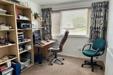 Bedroom One.jpg