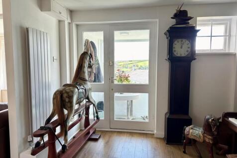 Entrance porch.jpg