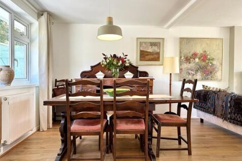 Dining Room 1.jpg