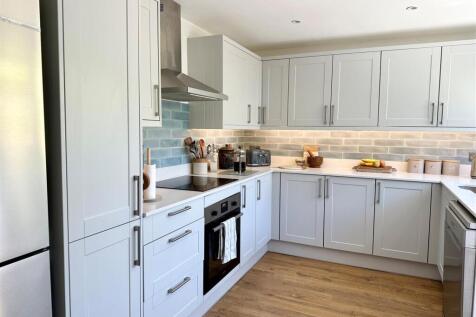 Kitchen 3.jpg