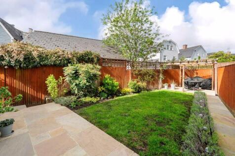 IVY GATE