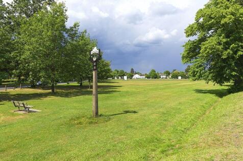 Giggs green