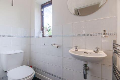 Downstairs Lavatory 