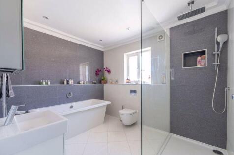 Main Family Bathroom
