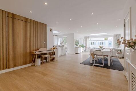 Dining Area / Living Room