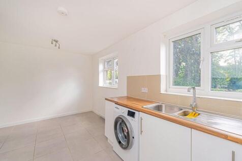 Eat-In Kitchen