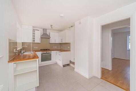 Eat-In Kitchen