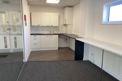 Suite 5 Crescent 4.jpg