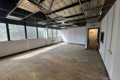 32 South Hants interior 2.jpg