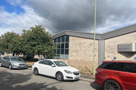 32 south Hants  exterior 2.jpg