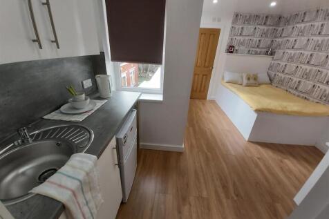 Living Area &amp; Food Prep