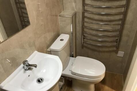 toilet room 2nd middle