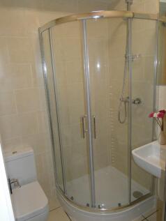 Shower Room with WC