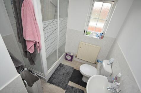 Room 4 En Suite Bathroom