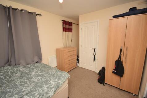 Top Floor Bedroom 5
