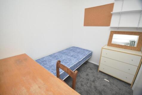 Upstairs Single Bedroom 4