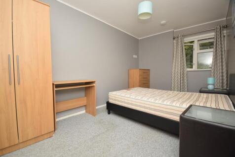Upstairs Bedroom 5