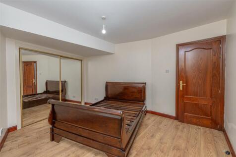 Bedroom 1 Alt