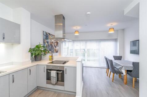 Dining Kitchen Alt