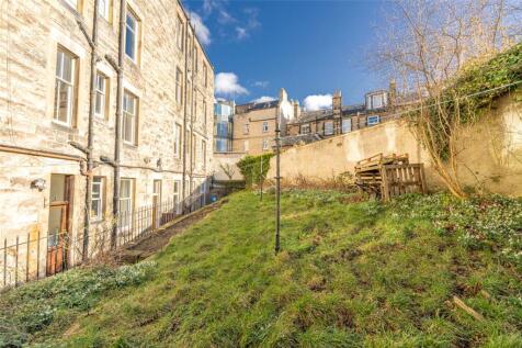Shared Rear Garden