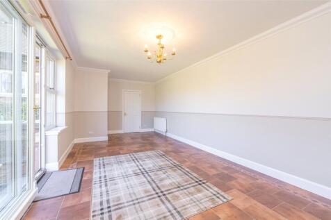 Family Room Alt