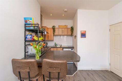Kitchen Alt