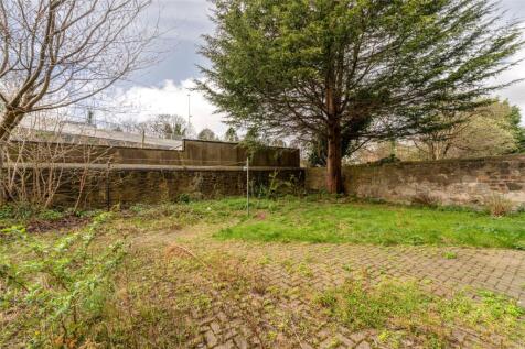 Shared Rear Garden