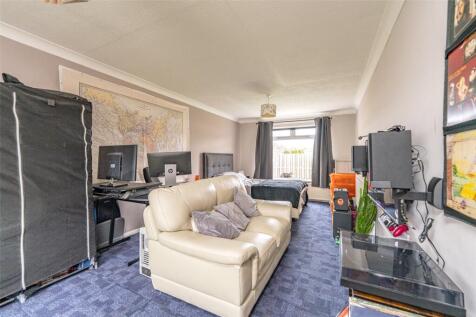 Family Room Alt