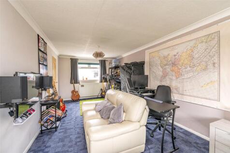 Family Room Alt