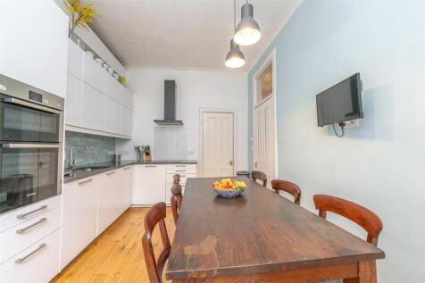 Kitchen Alt