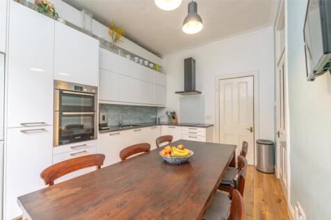 Kitchen Alt