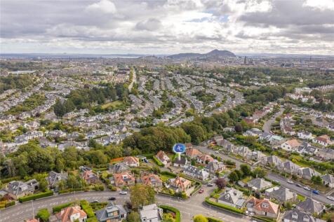 Ariel Shot Alt